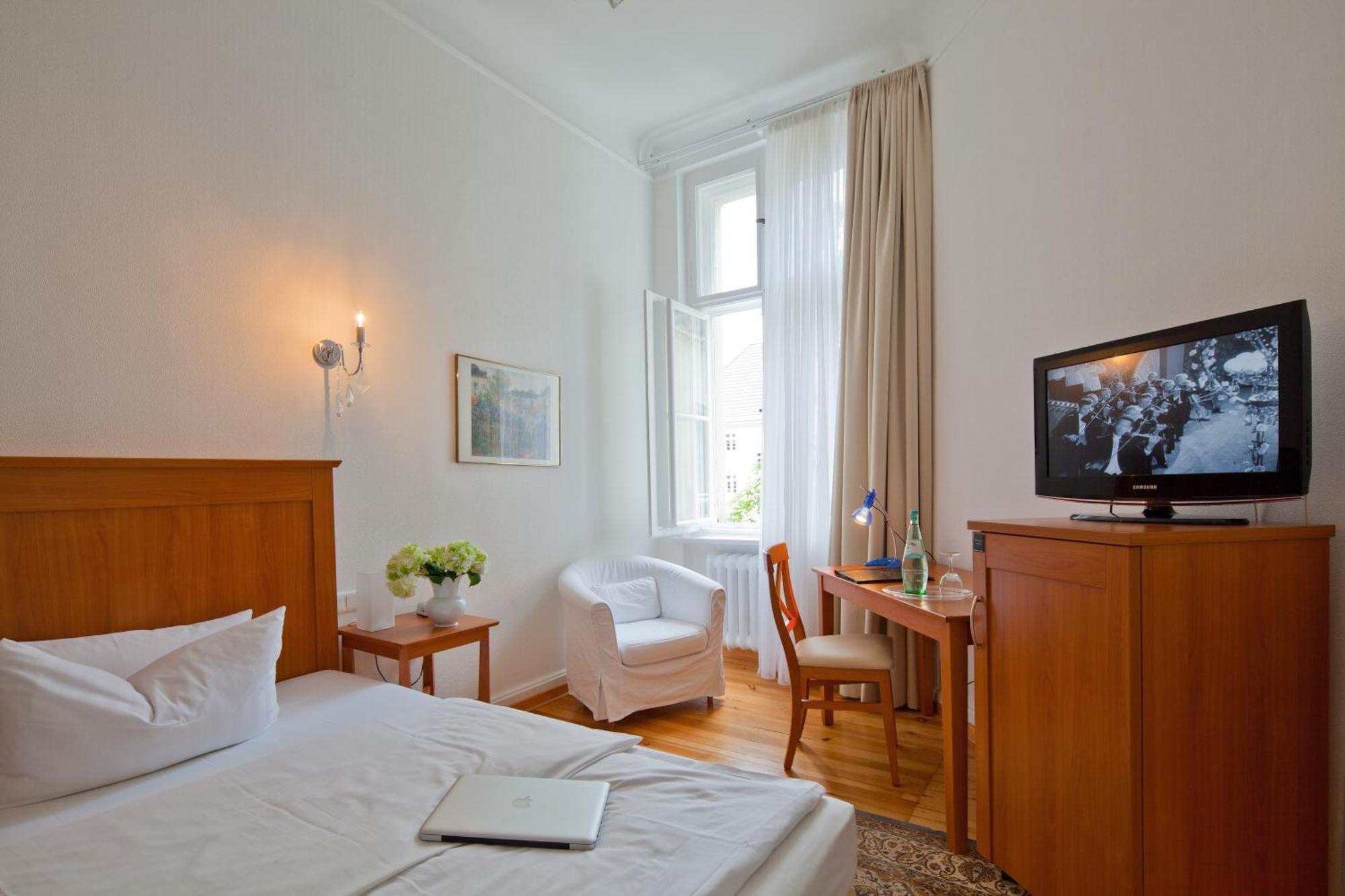 Hotel Brandies Berlin Gmbh — Foto 1